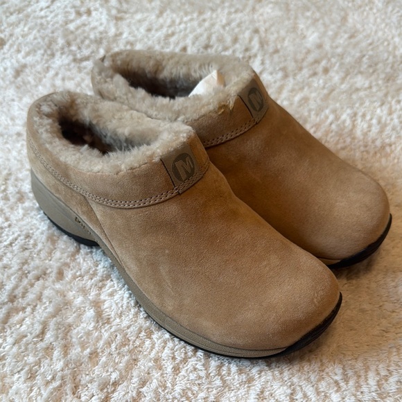 Women’s Tan Slip-On Shoes - Picture 5 of 7